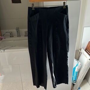 5 for $25 Old Navy Black Pixie wide leg Pants